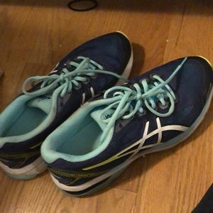 ASICS running sneaker